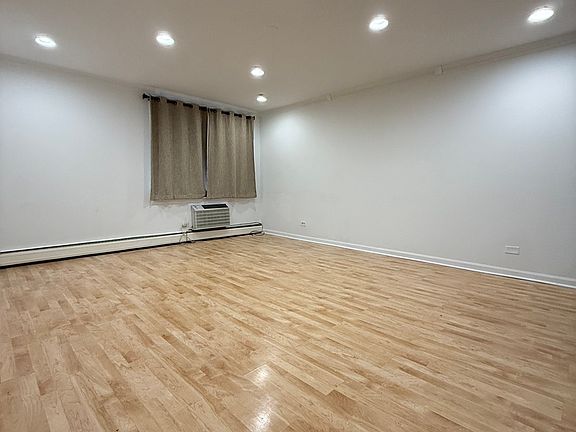 3rd image of 5011 Valley Ln APT 507