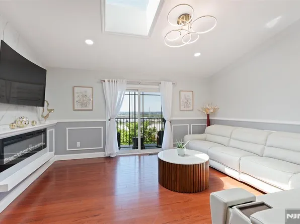 6501 Liberty Ave APT F5, North Bergen, NJ 07047