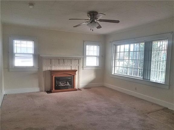 4th image of 3062 Catawba St