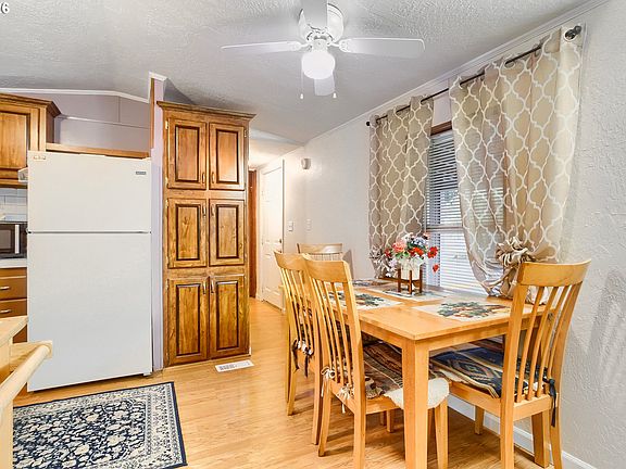 4th image of 13401 NE 28th St Unit 222