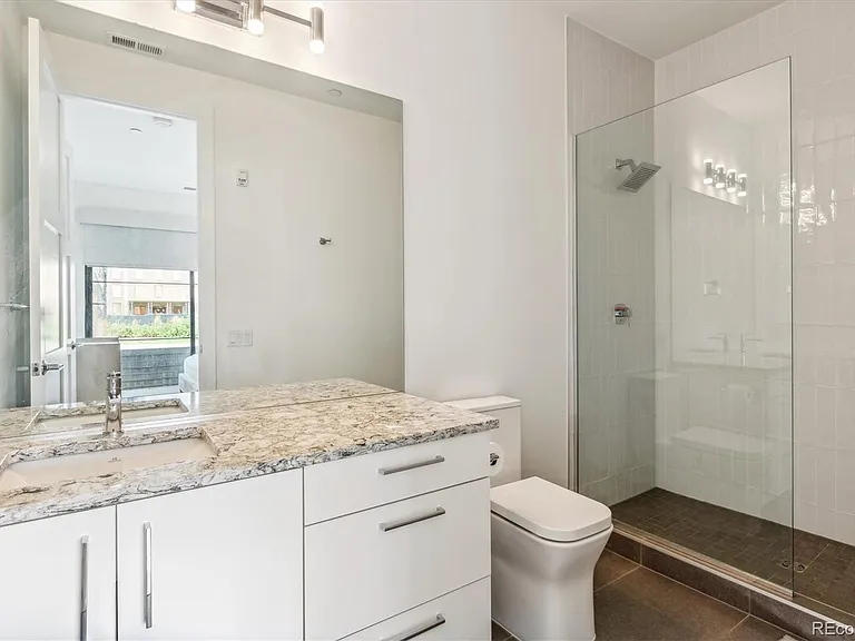 4294 E 8th Pl — Photo 19