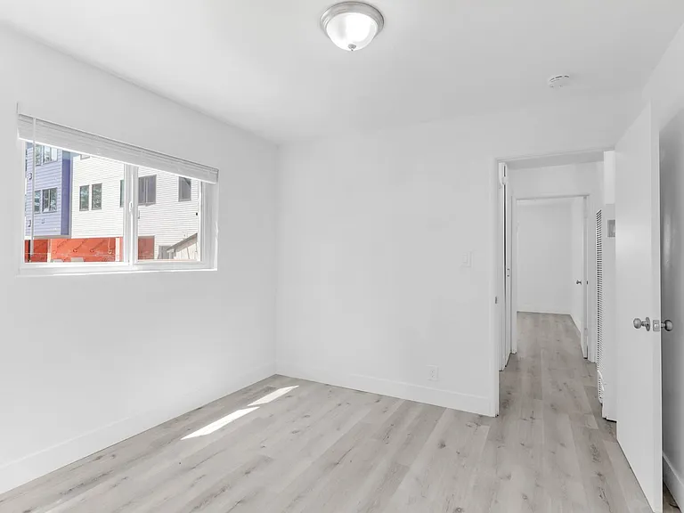 5364 & 5372 Young St — Photo 18