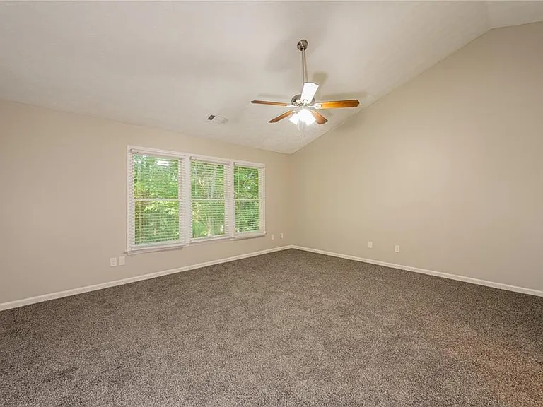 745 Mountain Oaks Pkwy — Photo 10