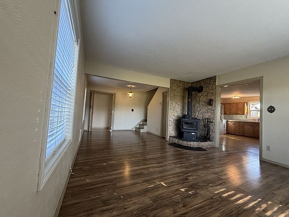 5th image of 2678 Drift Creek Rd NE