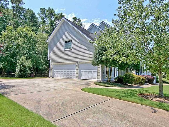 3rd image of 326 Loring Ln
