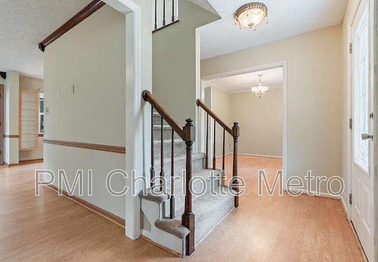 11241 Kingfisher Dr — Photo 10