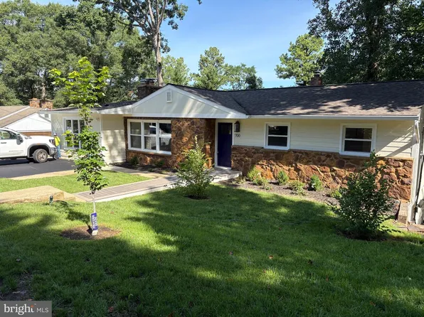 700 Miller Rd, Annapolis, MD 21401