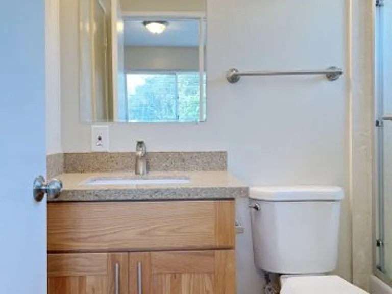 Berkeley Apts — Photo 6