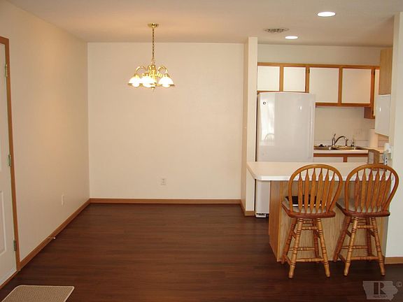 4th image of 1807 E Parkview Ln