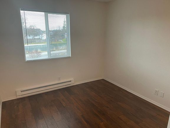 5th image of 3330 S Southeast Blvd #34