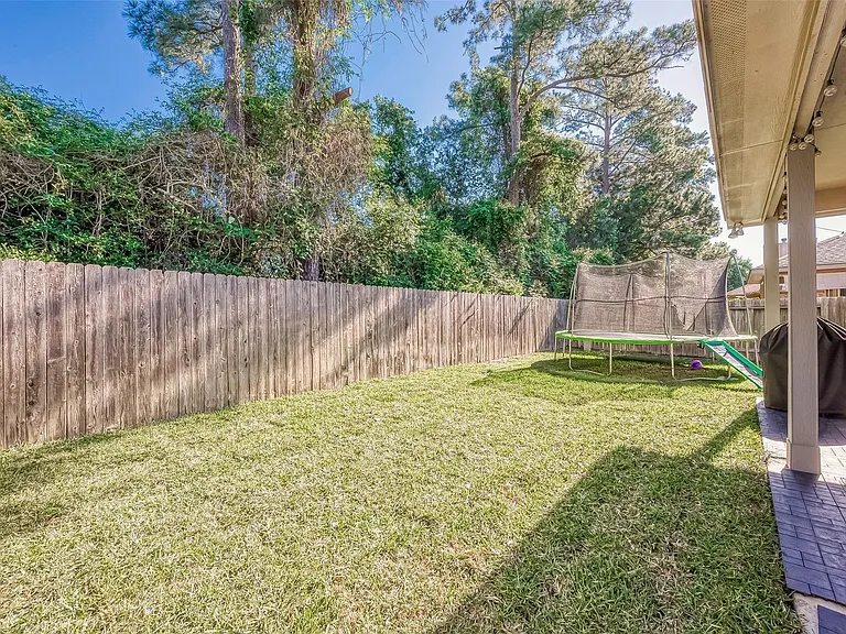 8722 Adrienne Dr — Photo 42