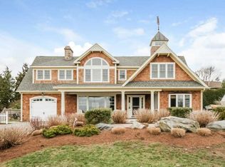 19 Seaview Ave, Jamestown, RI 02835