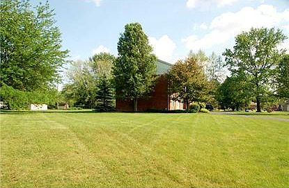 4th image of 700 Alden Dr