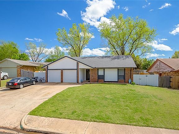 3rd image of 4612 Brookwood Dr