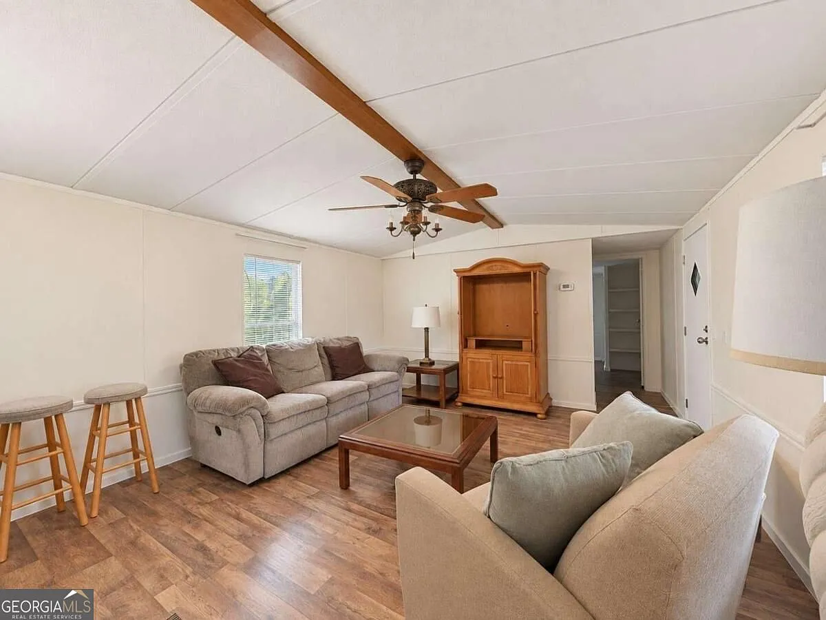 2 bed, 2.0 bath, 950 sqft, $1,200 — Photo 3