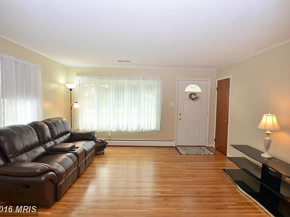 3rd image of 11830 Patrick Rd