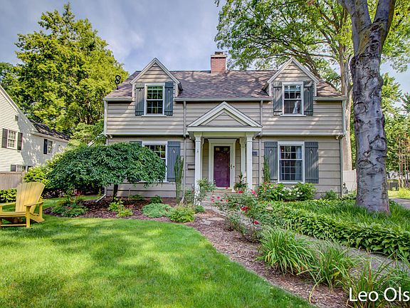 4th image of 2715 Oakwood Dr SE