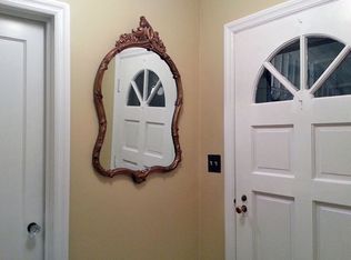 118 Oxford Rd, New Hartford, NY 13413