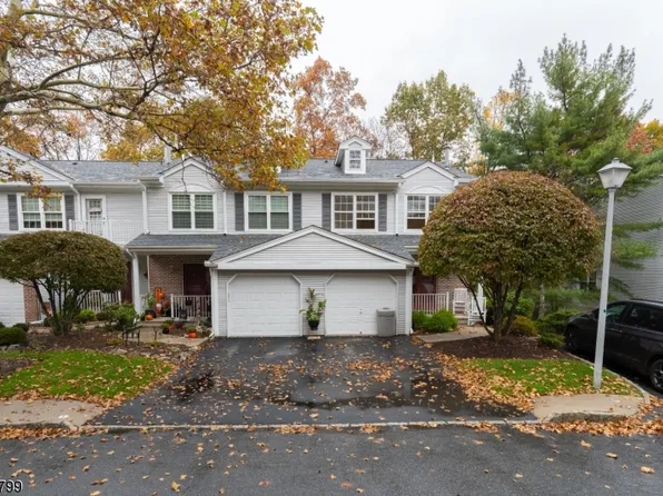 10 Birch Ter, Mount Arlington Boro, NJ 07856