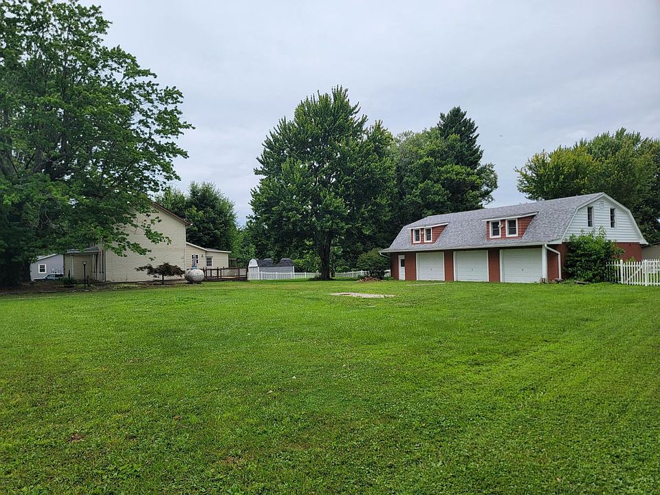 1st image of 10642 State Road 48