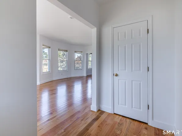 74 Harbor Ave Floor 2, Bridgeport, CT 06605