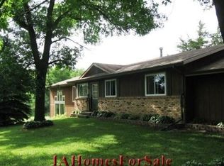 897 Paralta Rd, Springville, IA 52336