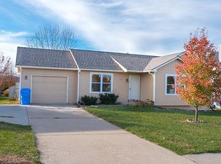 1186 Greenwood Park, Tonganoxie, KS 66086