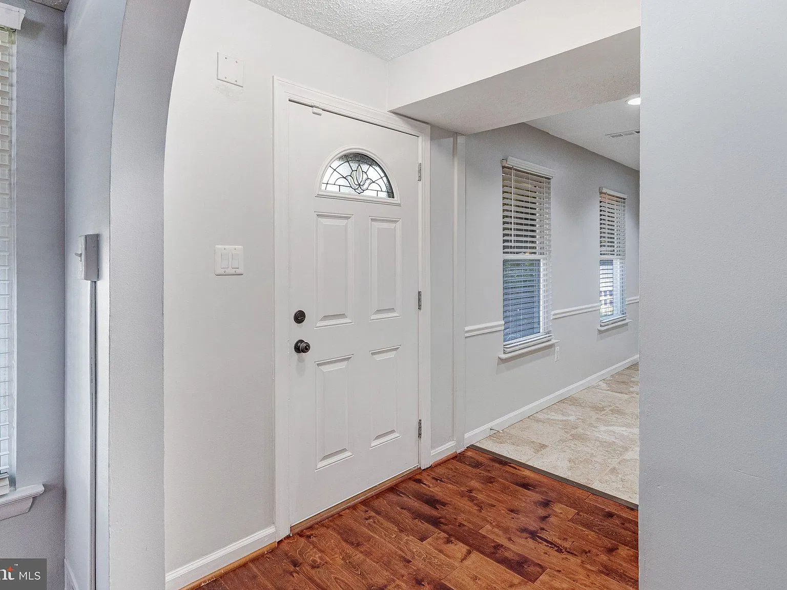 3 bed, 2.5 bath, 1408 sqft, $2,850 — Photo 3