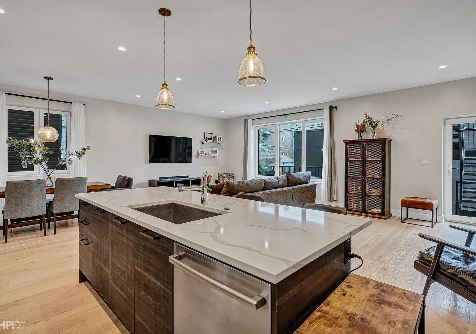 808 S Oakley Blvd #1W, Chicago, IL 60612 | Zillow