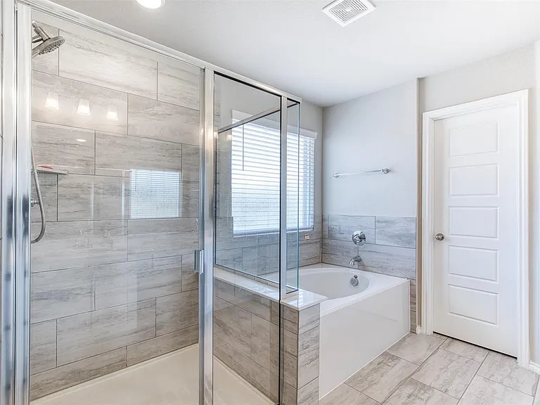 6025 Pitcher Way — Photo 8
