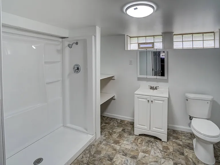1343 Victory Dr — Photo 13