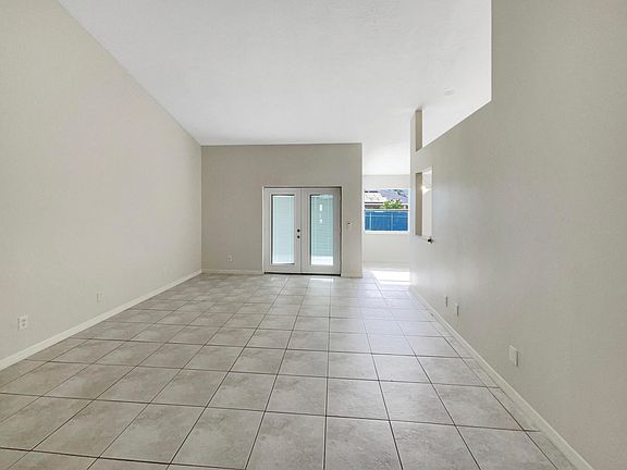 4th image of 2149 SE Floresta Drive