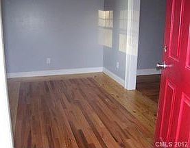 5th image of 210 Piedmont Ave