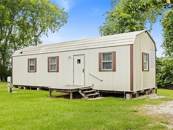 2nd image of 12039 Anderson Rd
