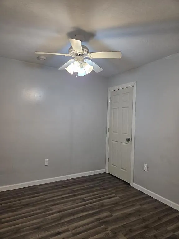 400 W Elm St, apt 1 — Photo 4