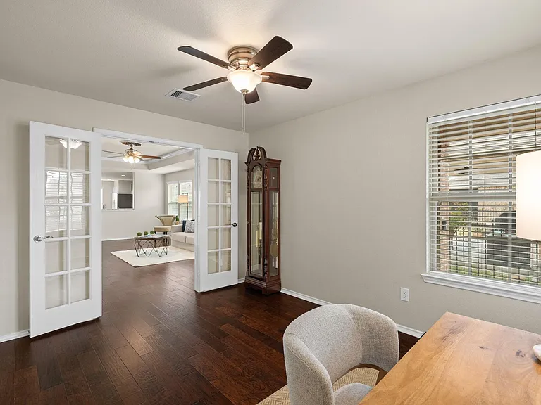 2811 Cone Flower Dr — Photo 10