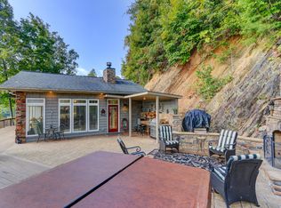 1090 Black Fox Hbr, Washburn, TN 37888