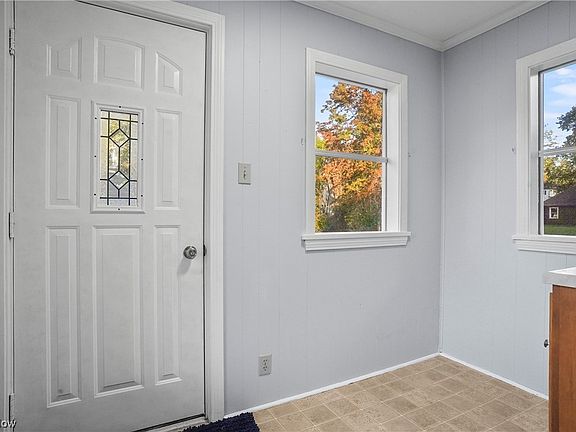 4th image of 912 Homewood Ave