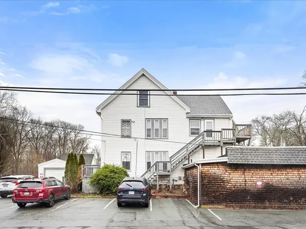 902 Bedford St, Whitman, MA 02382