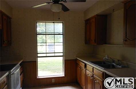 3rd image of 6200 Palmer Ln