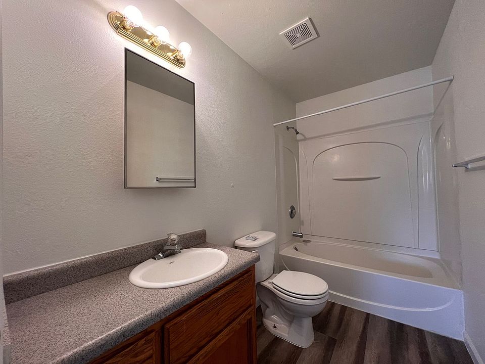 1st image of 475 E Cedar St #5