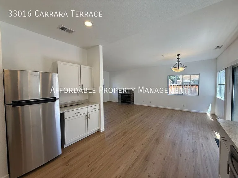 33016 Carrara Ter — Photo 9