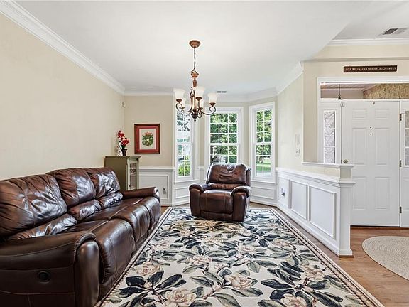 4th image of 23141 Harbor Towne Dr