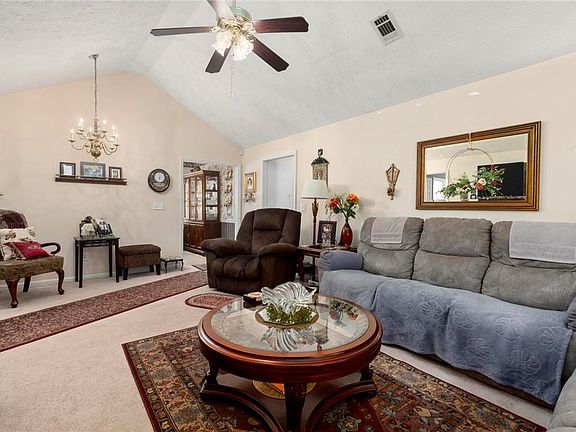5th image of 60 Lee Road 2015