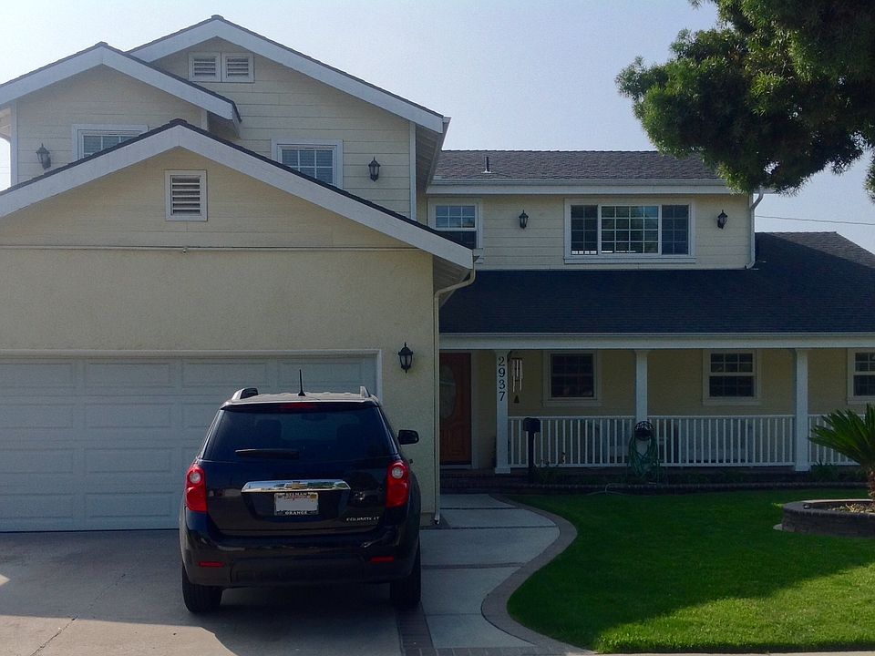 Very Sharp Executive Home!