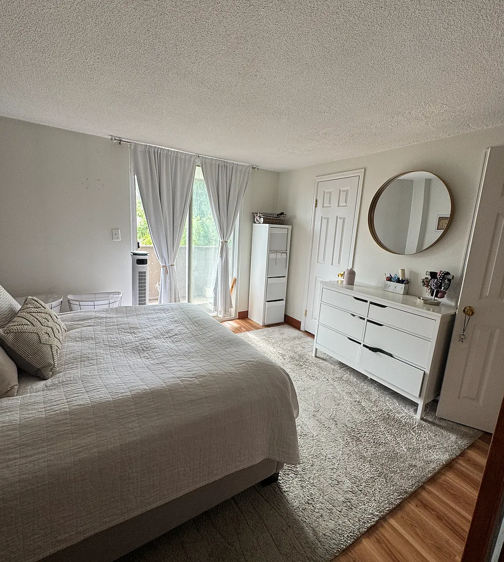 1 bed, 597 sqft, $1,555 — Photo 1