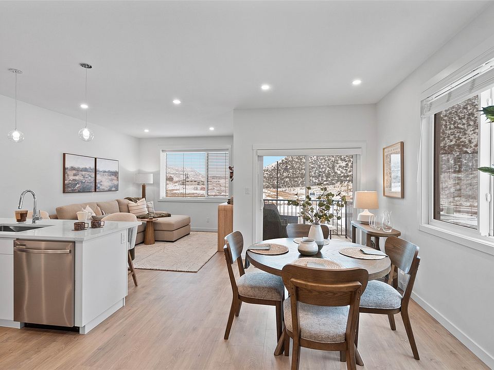 1st image of 3580 Valleyview Dr #134
