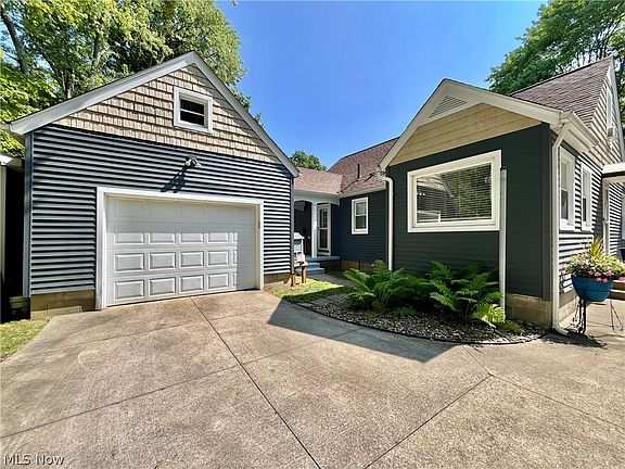 3rd image of 366 Highland Ave