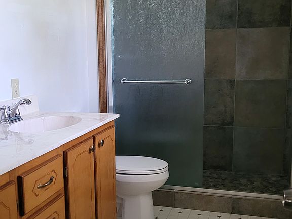 4th image of 4949 Skyline Dr