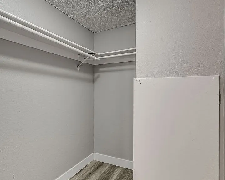 1305 Kari Lee Ct — Photo 23